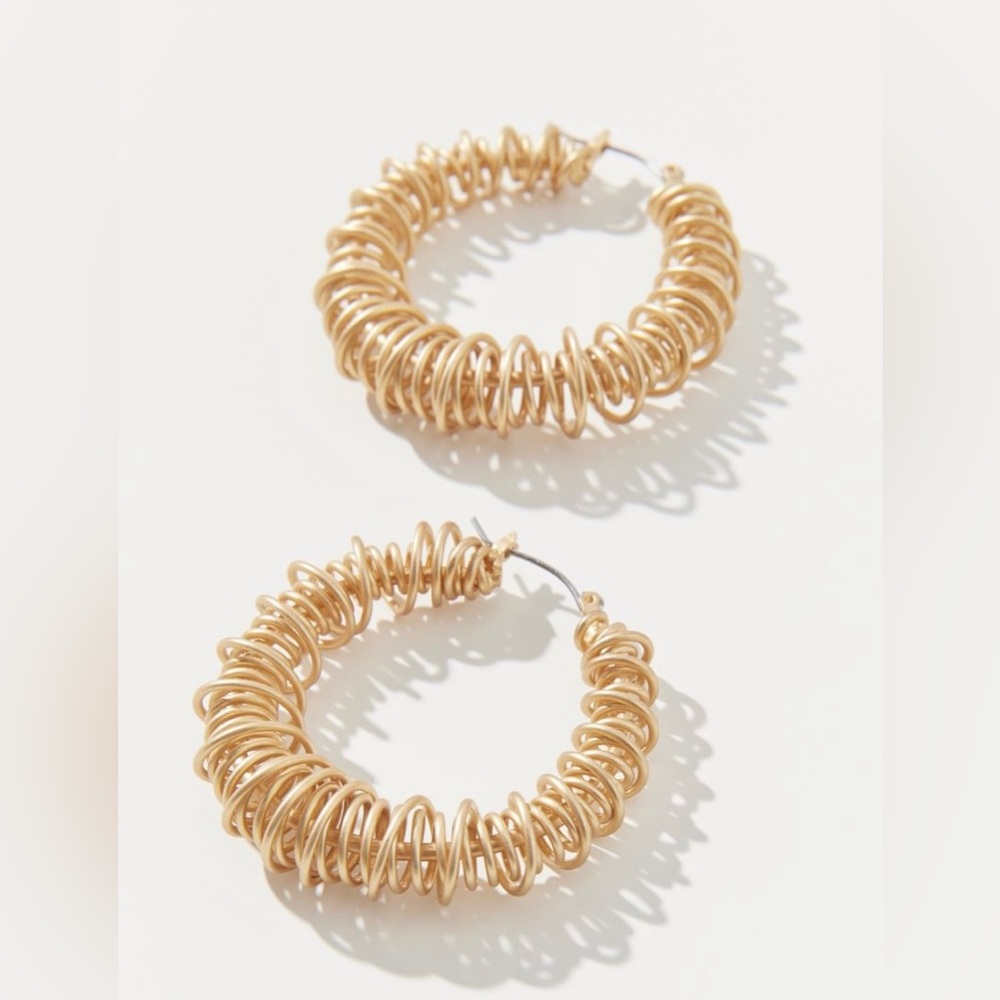 Urban Outfitters | Adara Spiral Hoop Earring Gold Earrings NWT